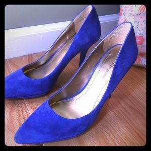 BCBG pump
